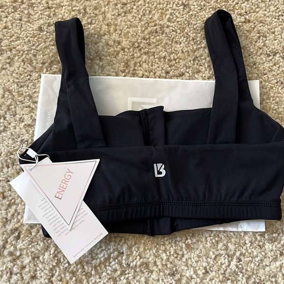 NWT Small buffbunny Dive Zip Bra - Picture 2 of 2